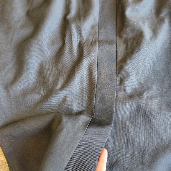 Stunning Ted Baker Sz 1 Black Pencil Skirt with Ribbon Detail and Front Slit - Picture 8 of 8